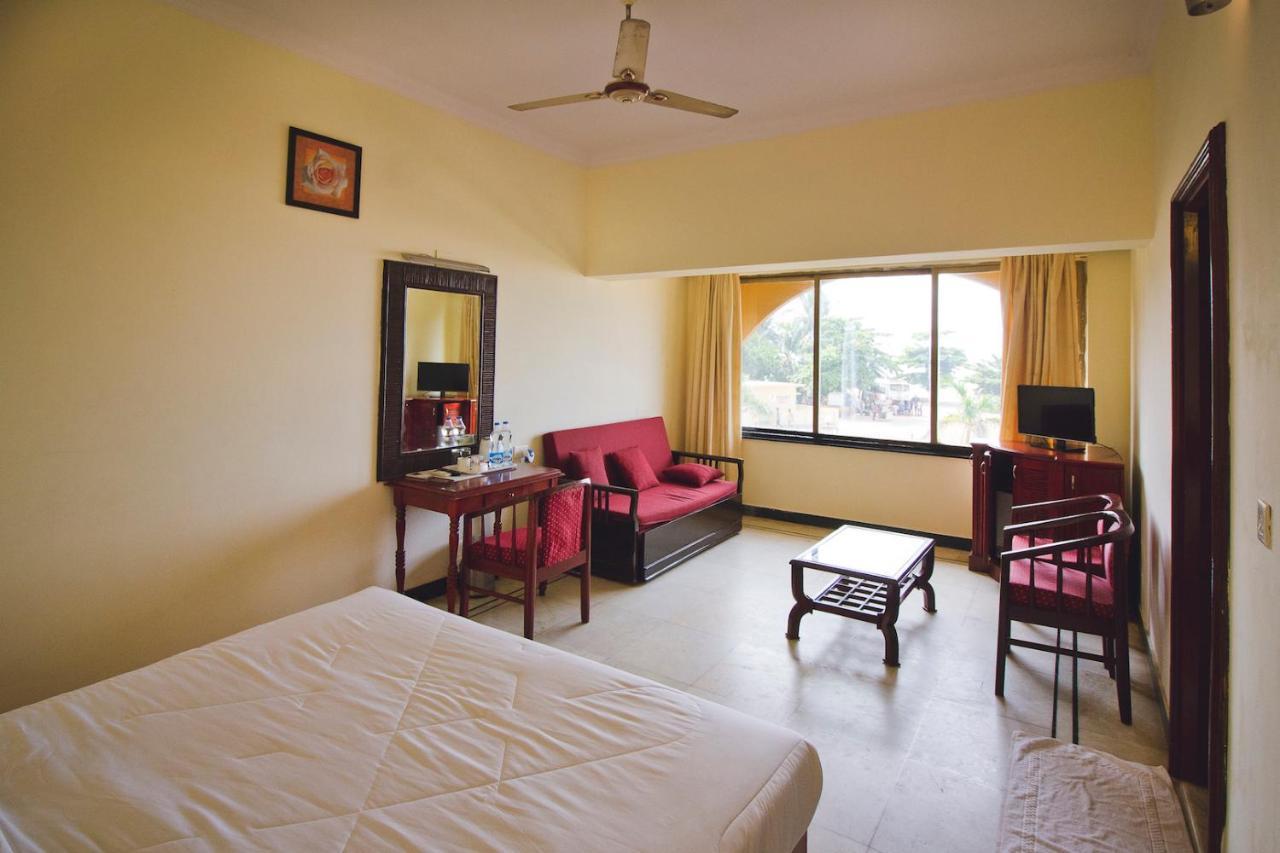 Paradise Isle Beach Resort Udupi Exterior photo